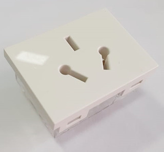 Modulo Toma Comb.  Beige  10A   Quantum 226.030.22.06