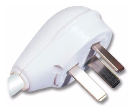 Ficha Macho 3per.Chatos 10A Blanca Jeluz FM501