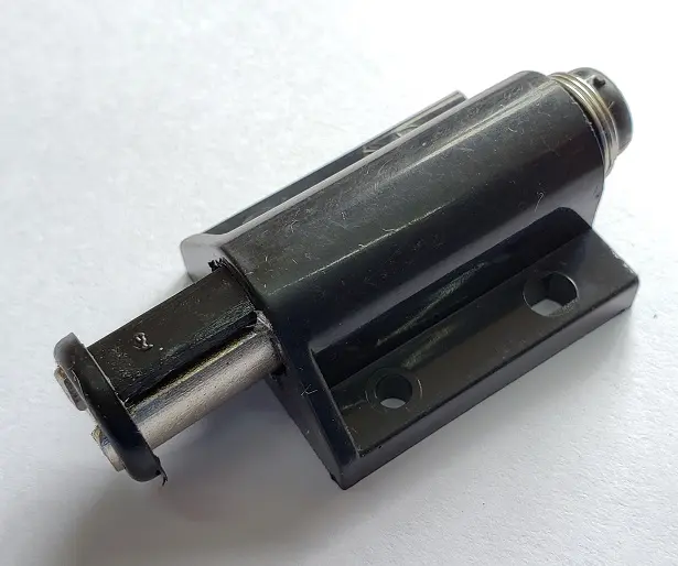 Retenes Mag.C/Expulsion Simple Pvc Negro